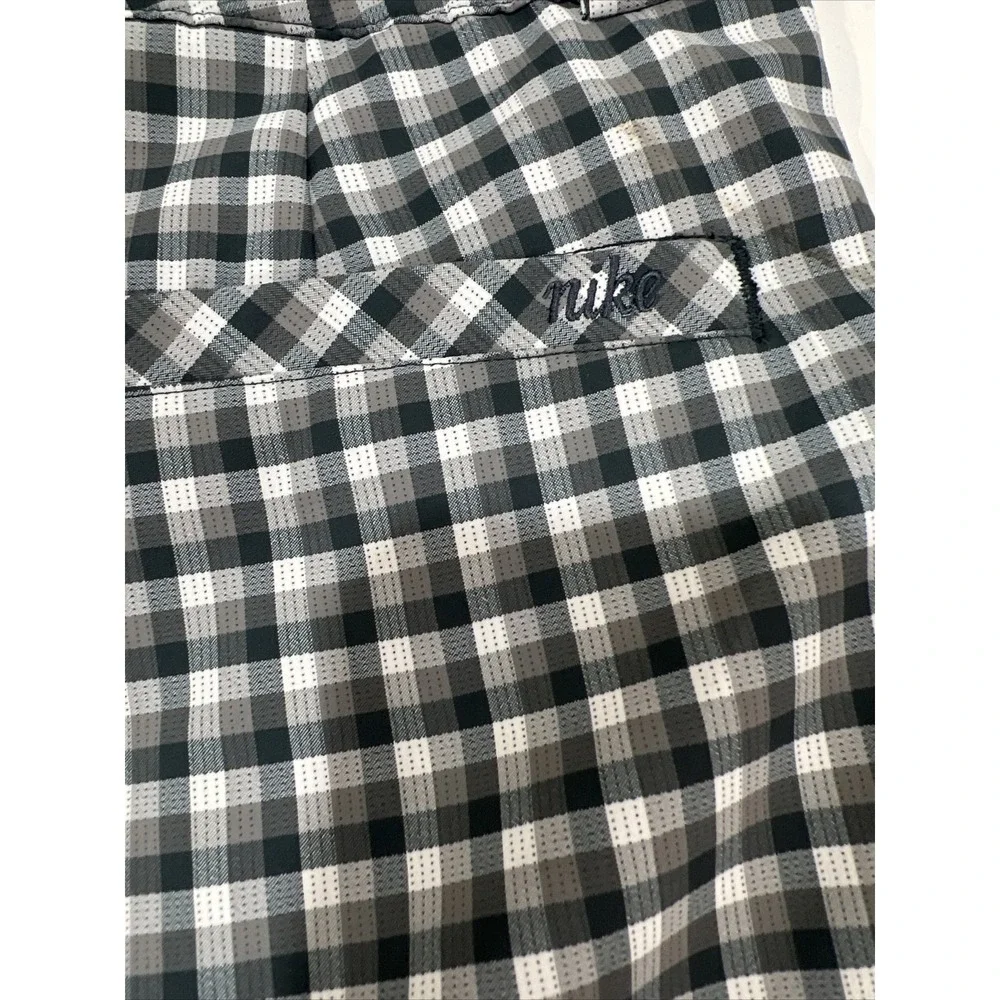 WOMENS NIKE GOLF DRI FIT PLAID SHORTS 10 Medium